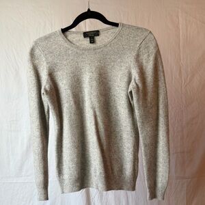 Charter Club Light Gray Cashmere Crewneck Sweater